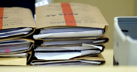 Zarzut dla lidera grupy Behemoth. Śledczy: znieważył polskie godło