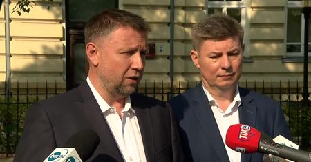 “Albo Morawiecki kłamie, albo doprowadził państwo do ruiny.” Posłowie KO rozpoczęli kontrole ws. katastrofy na Odrze