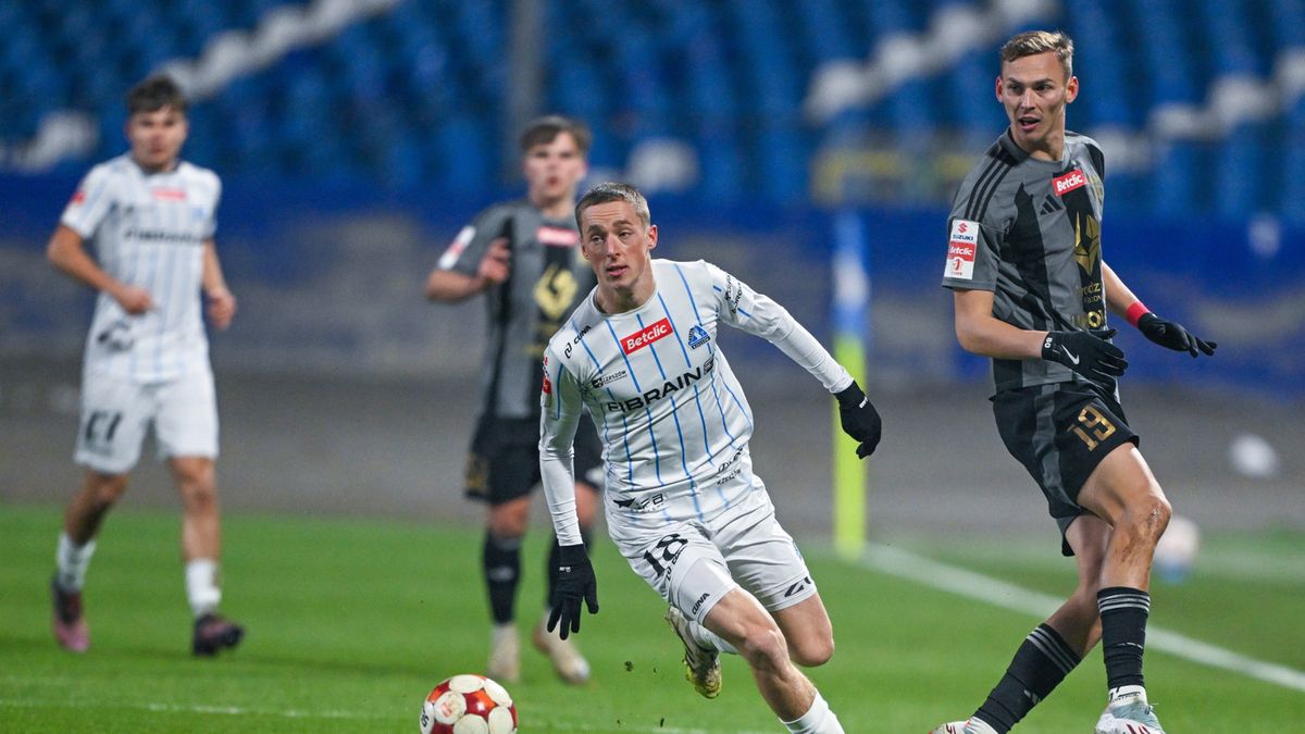 PAP / Darek Delmanowicz / Mecz Betclic I ligi: Stal Rzeszów - Pogoń Grodzisk Mazowiecki