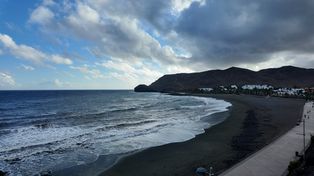 Las Playitas na Fuerteventurze: plaża i spacer nad oceanem