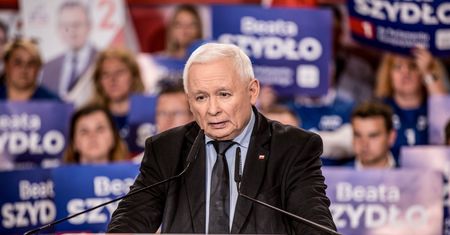 Dotacje dla komitetów w górę. Wszystko gotowe. Będą przelewy, także dla PiS