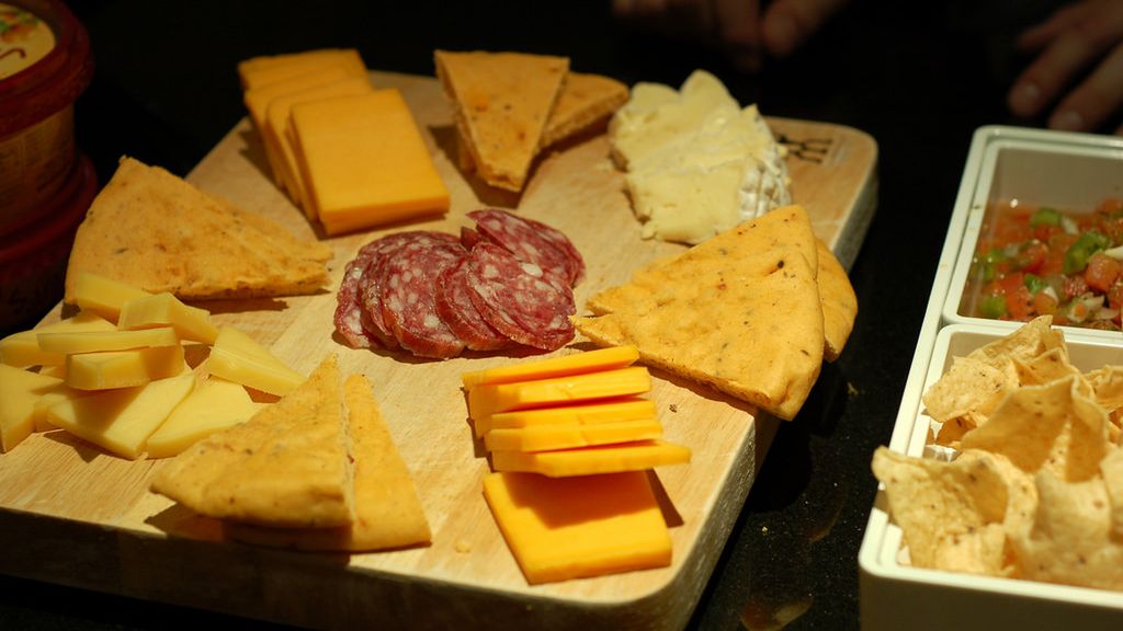 Przekąska serowa z sera szwajcarskiego (pasteryzowana)