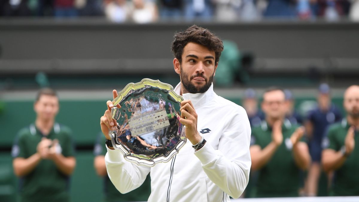 PAP/EPA / NEIL HALL / Na zdjęciu: Matteo Berrettini, finalista Wimbledonu 2021