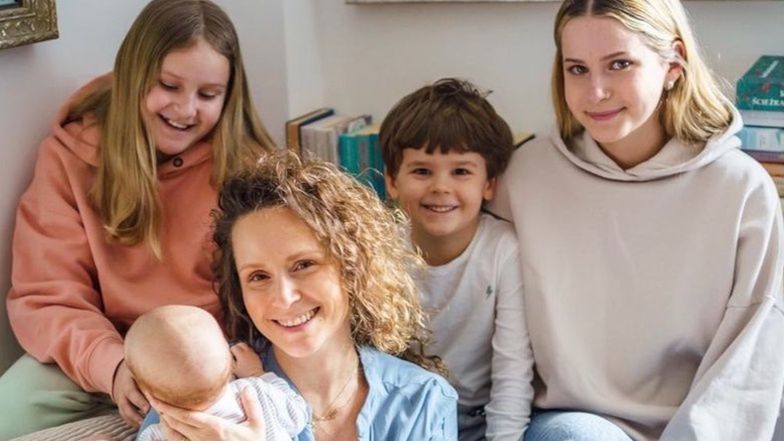 Monika Mrozowska z dziećmi