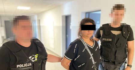 Podała się za pracownika służby zdrowia, zaoferowała 77-latce darmowy masaż. Seniorka z Lublina straciła ponad 7 tys. zł