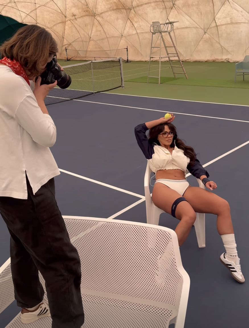 Sylwia Bomba pozuje w majtkach