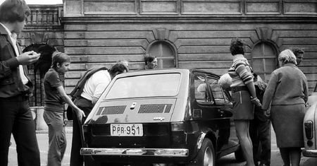 Samochody z lat 90. Pamiętasz, czym się wtedy jeździło?