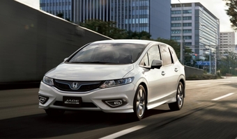 Honda Jade Hybrid debiutuje na japońskim rynku