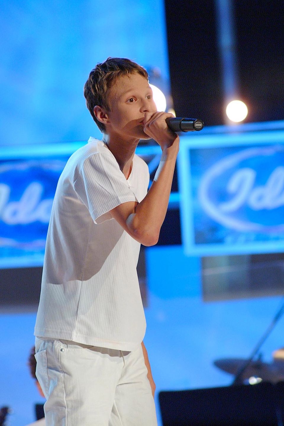scena z: Pawe³ Nowak
SK: fina³, Polska 2002, Idol, program muzyczny
fot. Proñczyk/AKPA