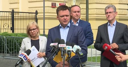 Hołownia domaga się dymisji minister klimatu i “nieudolnego” premiera po katastrofie ekologicznej na Odrze