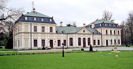 Adam Karol Czartoryski nie będzie walczył o pałac w Sieniawie. Już dawno się go zrzekł, to koniec sprawy