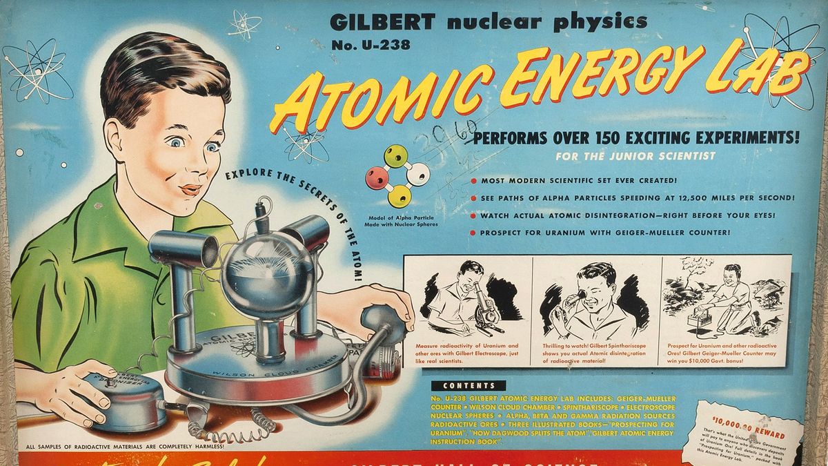 Radioaktywne pierwiastki i strzelanie do barmana. Kultowe zabawki z dawnych lat 1