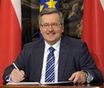 Komorowski podpisał nowelizację ustaw regulujących rynek finansowy