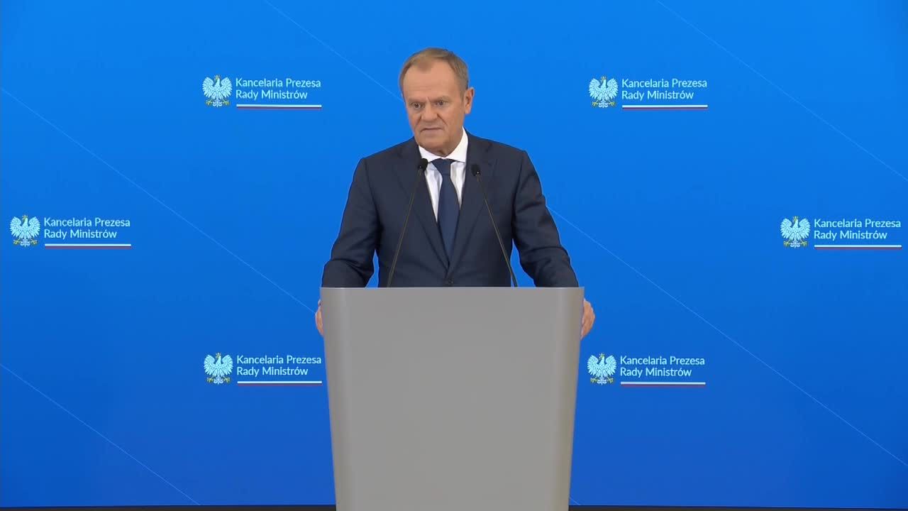 D. Tusk: Przedłużamy wakacje kredytowe