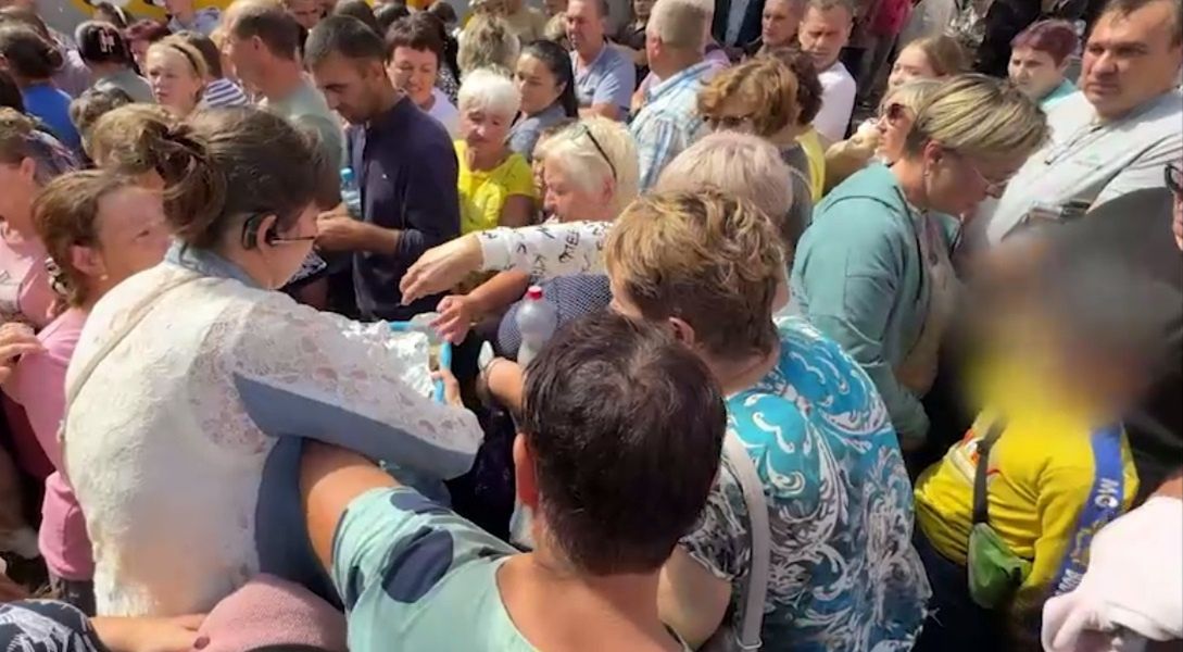 Evacuation in the Kursk Oblast continues. People are standing in lines for assistance.