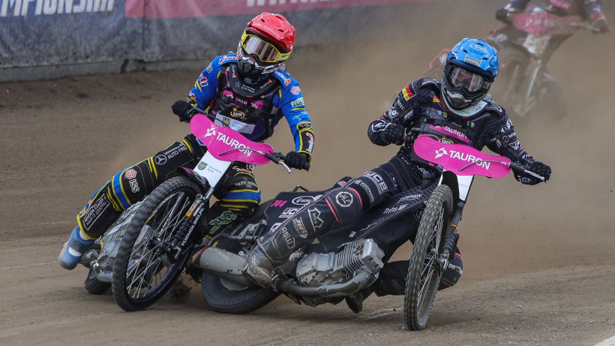 WP SportoweFakty / Patryk Kowalski / Na zdjęciu od lewej: Szymon Woźniak (kask czerwony) i Kai Huckenbeck (kask niebieski)