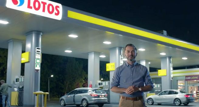 Tomasz Rożek z Kubą Błaszczykowskim reklamuje stacje Lotos jako „naj” (wideo)