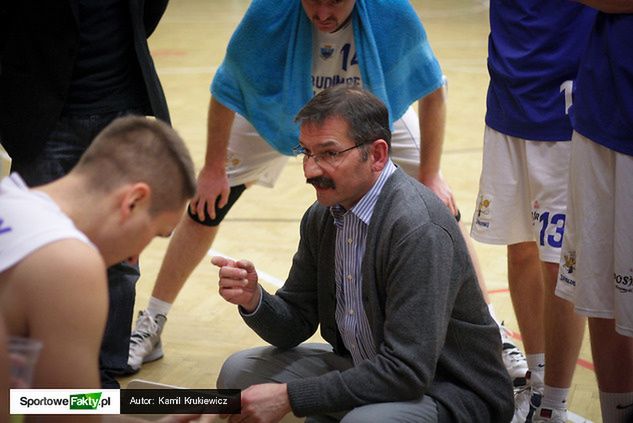 Trener Mariusz Zamirski od początku pracy z Polonią stara się wykrzesać maksymalne zaangażowanie od swoich zawodników