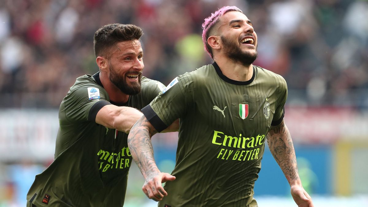 Olivier Giroud (z lewej) i Theo Hernandez