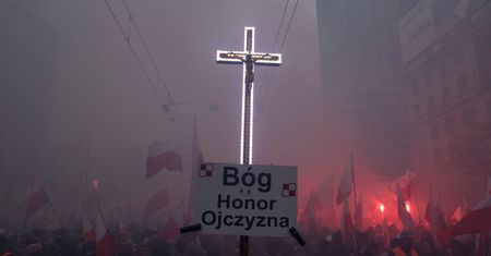 Pracownica Rydzyka broniła Marszu Niepodległości. Pokazała nagranie z policją