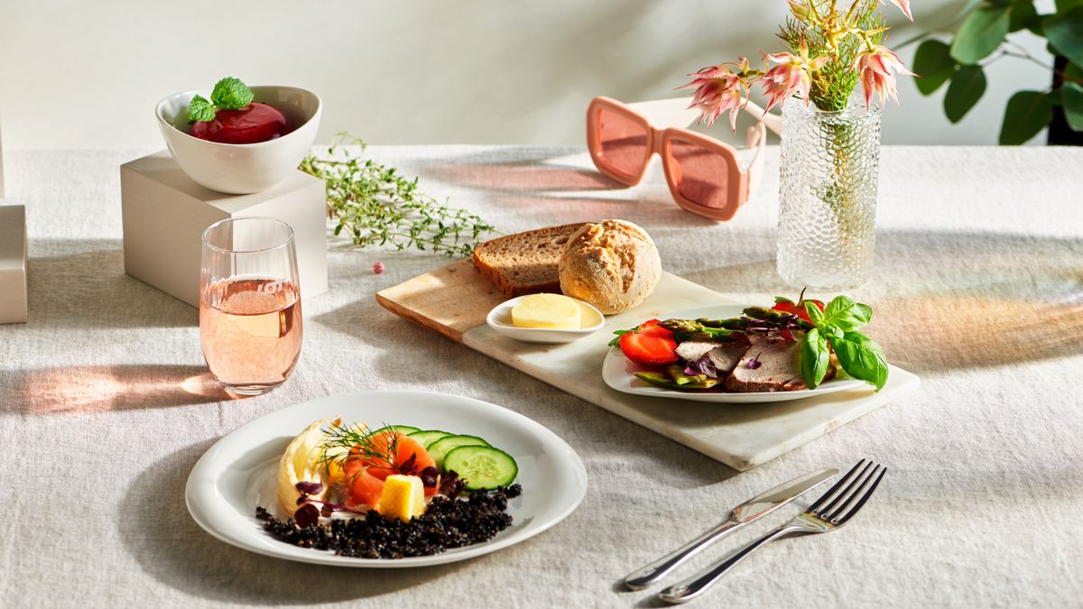 Pasażerowie klasy biznes i Premium Economy w LOT będą mieć nowe menu i zastawę