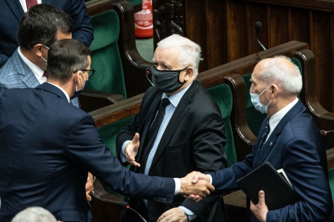 Posłowie nie zbiednieją przez "Polski Ład". Uratuje ich nieopodatkowana kwota