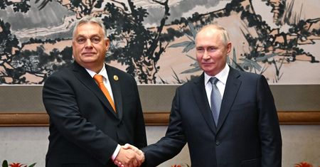 Orban ściska dłoń Putina. Ostry komentarz premier Estonii