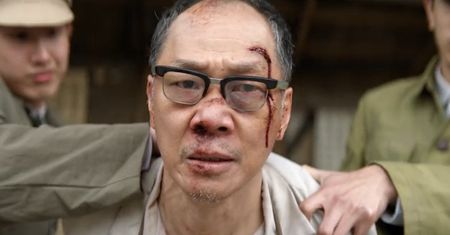 Uderzenie już na sam start. Nowy serial Netfliksa zaczyna się brutalnie