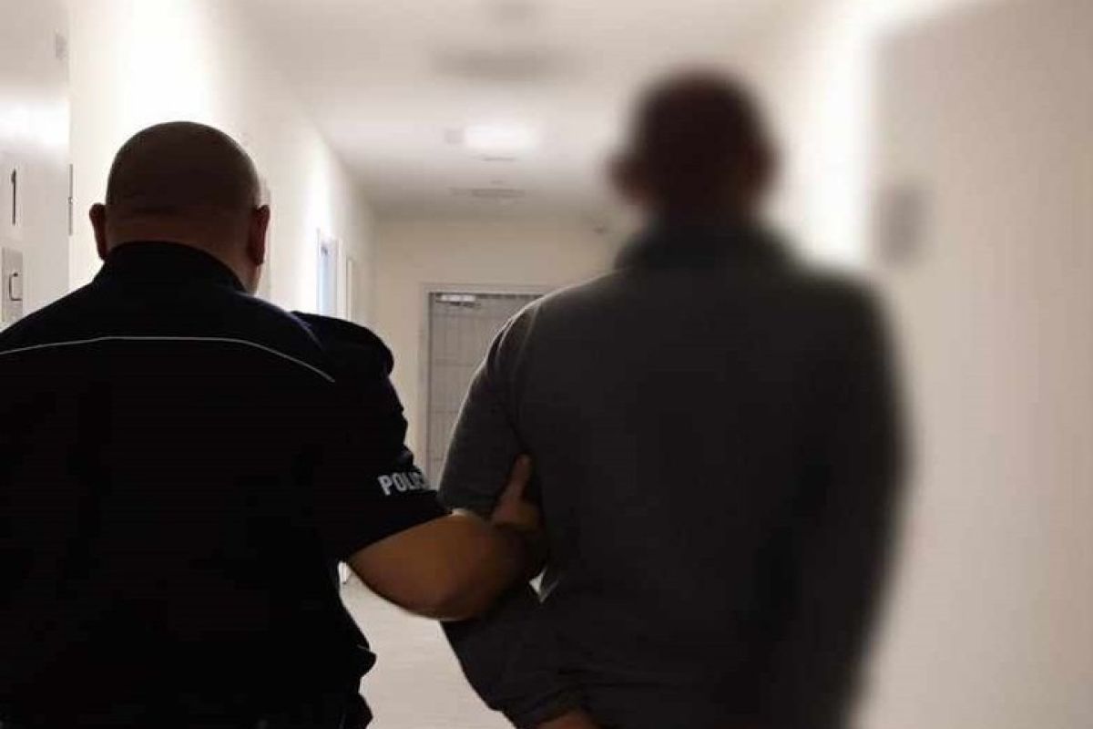 37-latek zaatakował syna. "Chłopak uderzył  głową w ścianę"