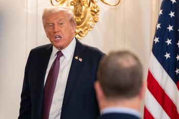 Trump opublikował obraźliwy film dla demokratów. Wygenerowany przez AI