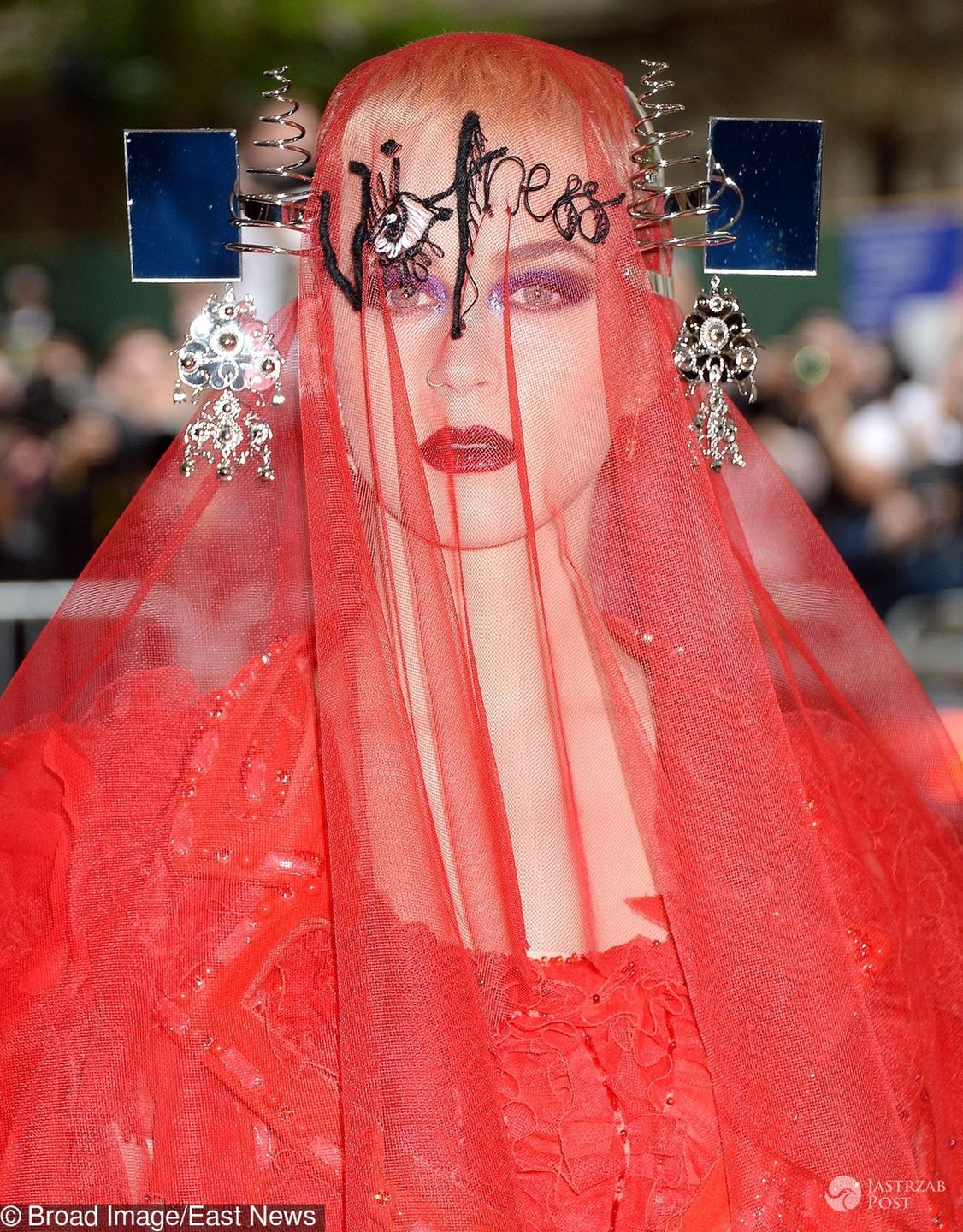 Katy Perry na MET Gala 2017 - kreacja Maison Margiela