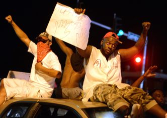 W Ferguson zatrzymano 47 protestujących