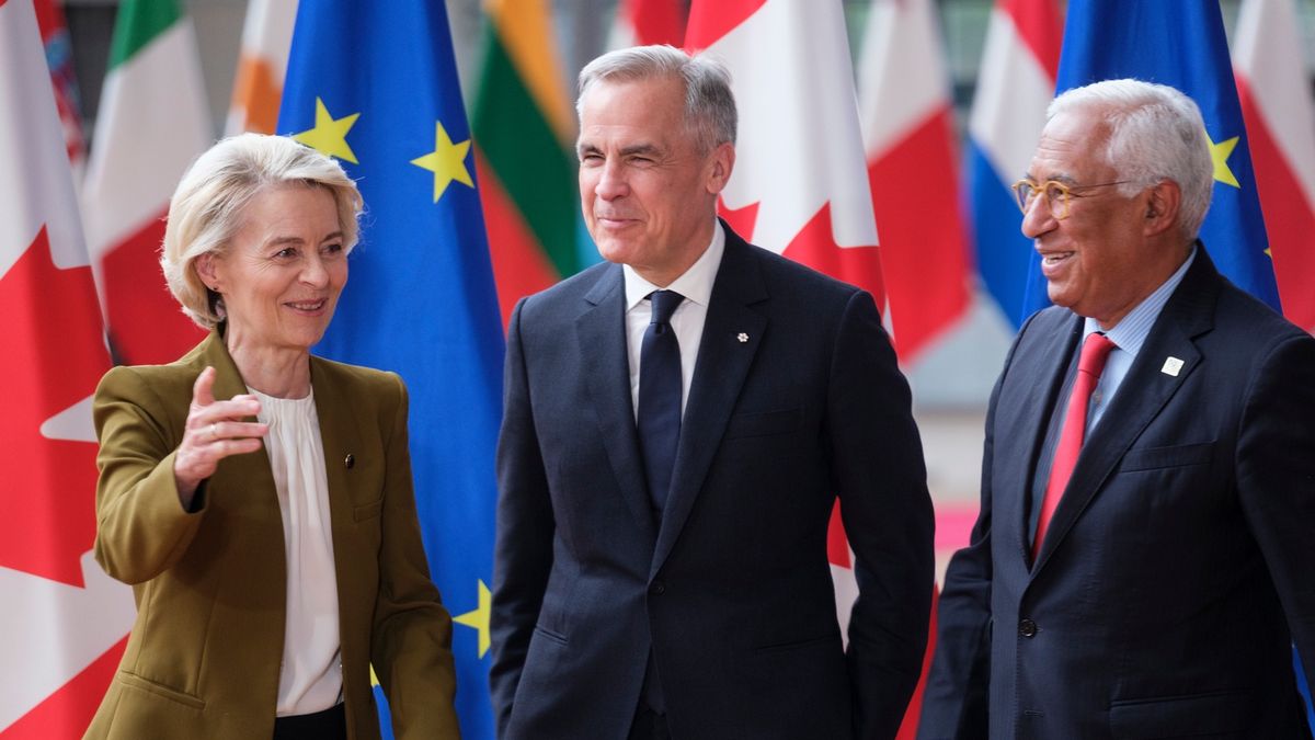 Prime Minister Of Canada Visits The EU
BRUSSELS, BELGIUM - JUNE 23: President of the European Commission Ursula von der Leyen (L) and the President of the EU Council Antonio Luis Santos da Costa (R) welcome the Prime Minister of Canada Mark Carney (C) prior to an EU - Canada Summit in the Europa Building, the EU Council headquarter on June 23, 2025 in Brussels, Belgium. This summit is an opportunity to enhance the EU-Canada strategic partnership and for leaders to reinforce their cooperation at different levels, from trade to economic security, energy, crisis management, and justice and home affairs, in light of the rapidly changing geopolitical and economic context. The EU-Canada Security and Defence Partnership is expected to be agreed. (Photo by Thierry Monasse/Getty Images)
Thierry Monasse
the maple leaf, l'unifolie, l'unifolié, brussels, antónio costa