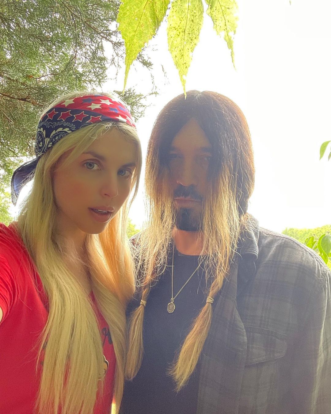 Billy Ray Cyrus i jego nowa, dużo młodsza ukochana
