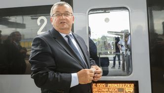 Minister zabrał głos ws. cen biletów PKP. "Gdyby nie dotacje, podwyżka wyniosłaby 50 proc."