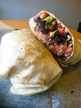 Burrito z fasolą i wołowiną