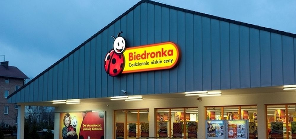 Całodobowe Biedronki i Biedronkobus. Dyskont szykuje się na wakacje