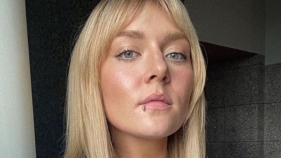 Iga Krefft w moherowym kardiganieInstagram/ofeliaigakrefft