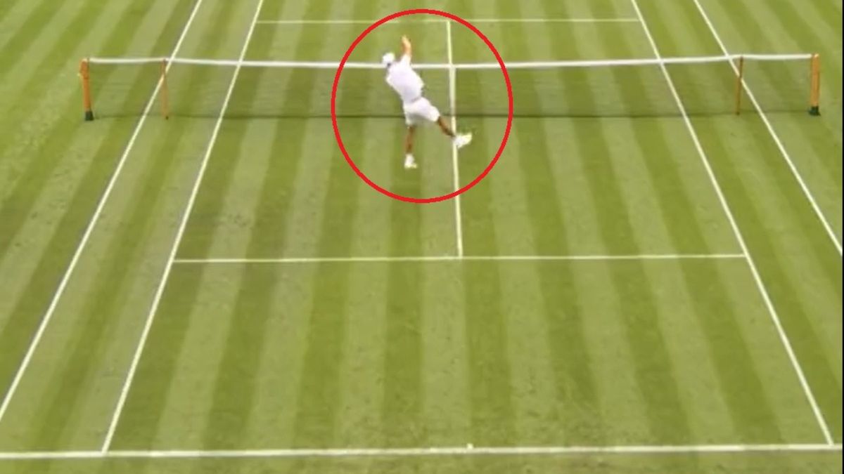 Twitter / Polsat Sport / Hubert Hurkacz w meczu z Albertem Ramosem-Vinolasem