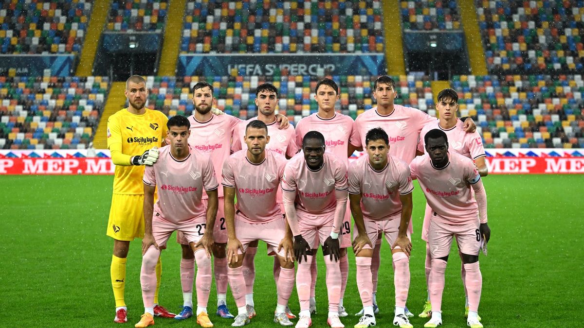 Twitter / US Palermo / Patryk Peda i inni piłkarze US Palermo jesienią 2025 roku