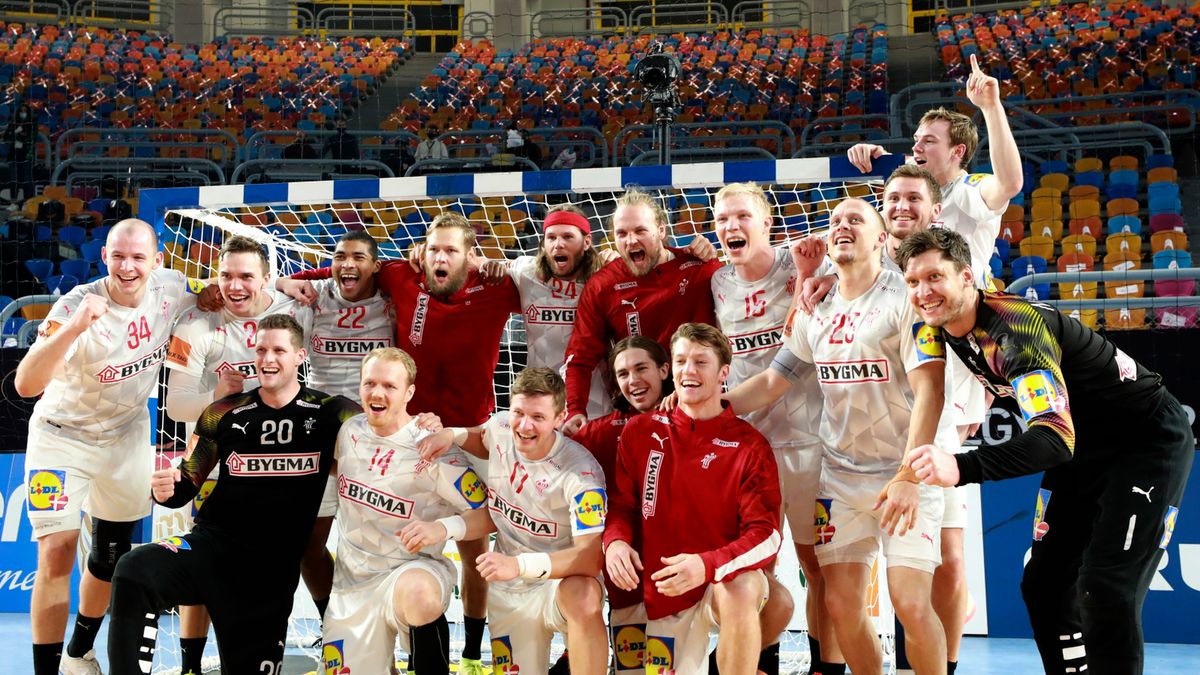 PAP/EPA / KHALED ELFIQI / Na zdjęciu: reprezentacja Danii