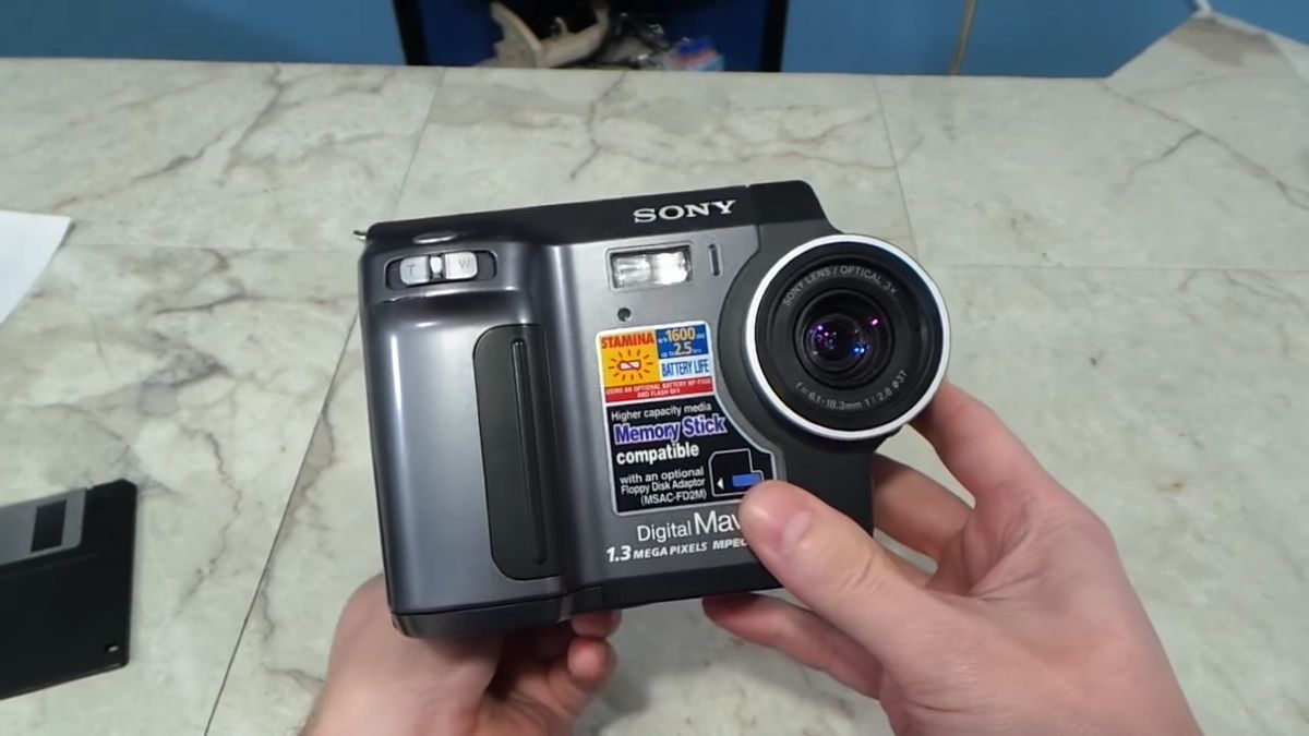 Relikty przeszłości: aparaty cyfrowe na dyskietki 1