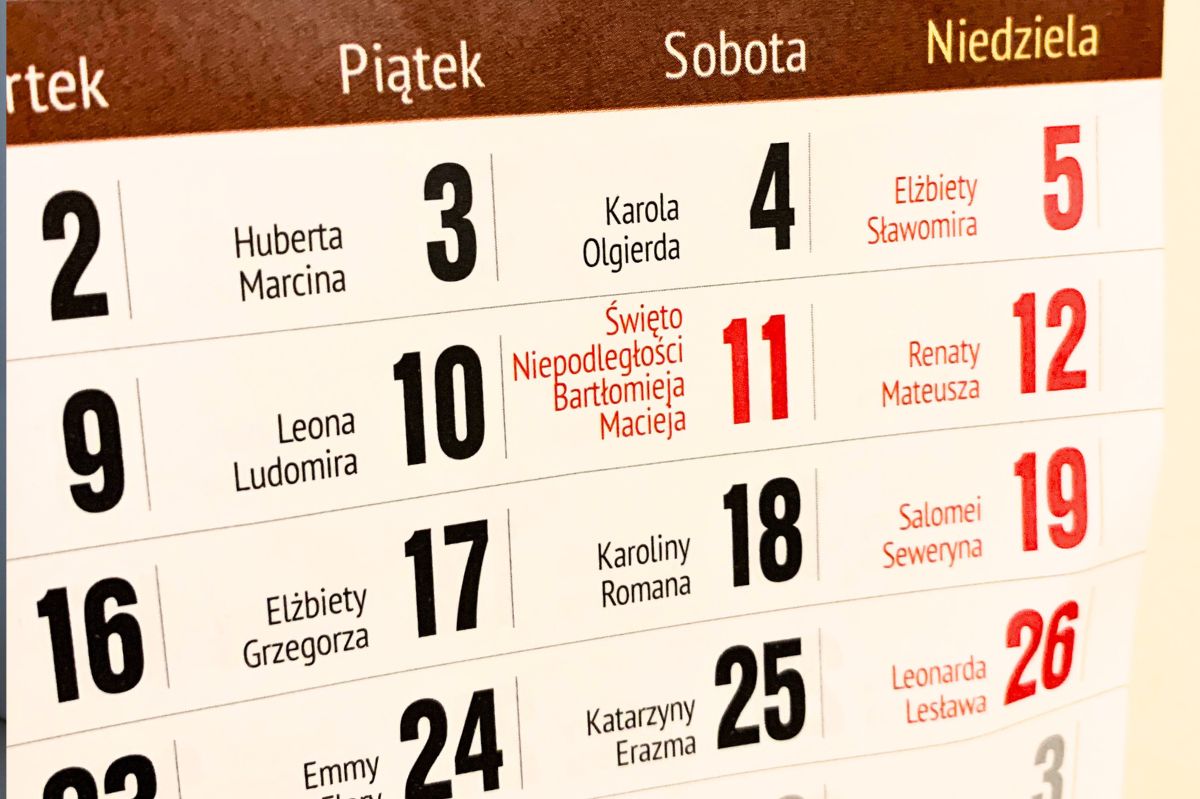 Dodatkowy dzień wolny za 11 listopada. Kiedy pracownik powinien go odebrać?