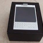 Biały BlackBerry Passport: unboxing oraz galeria zdjęć