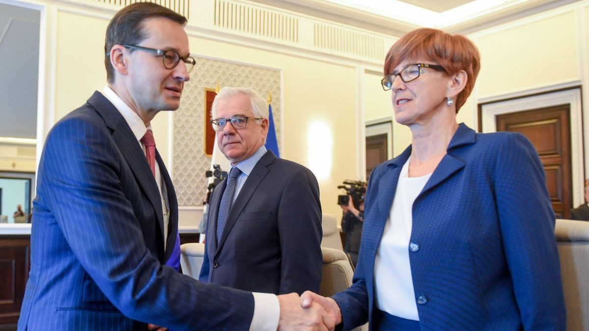 Mateusz Morawiecki i Elżbieta Rafalska, czyli inicjatorzy daniny solidarnościowej, nie będą z siebie zadowoleni