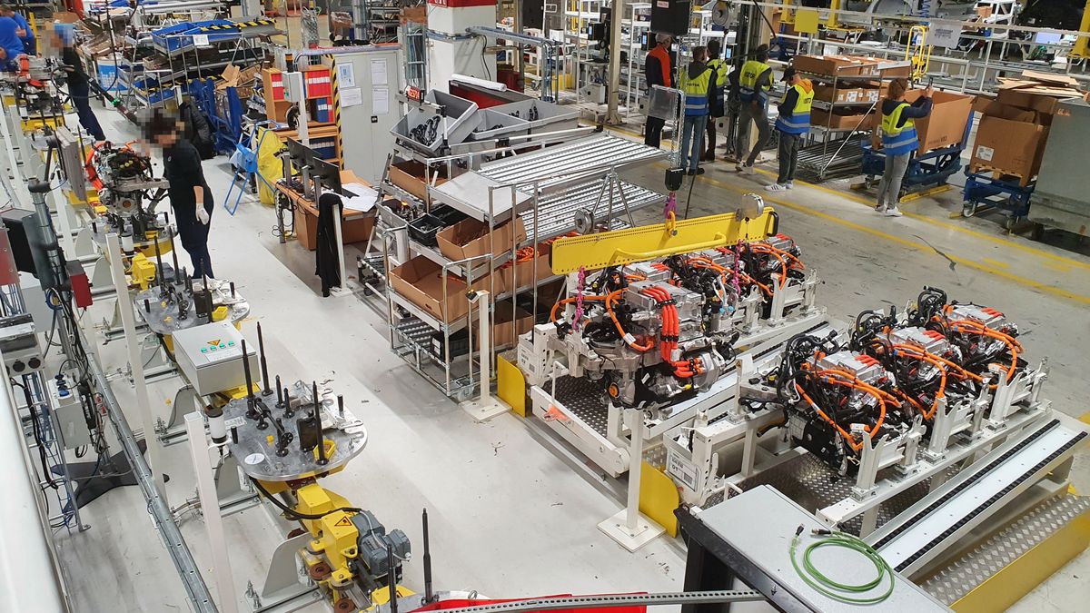 Co z tego, że silniki dalej będą produkowane, jeśli nie będzie gotowych nadwozi?