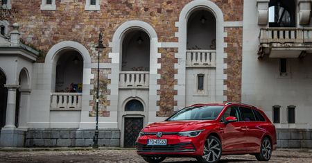 Pierwsza jazda: Volkswagen Golf 8 Variant – siostrzana Škoda Octavia nie będzie miała z nim lekko