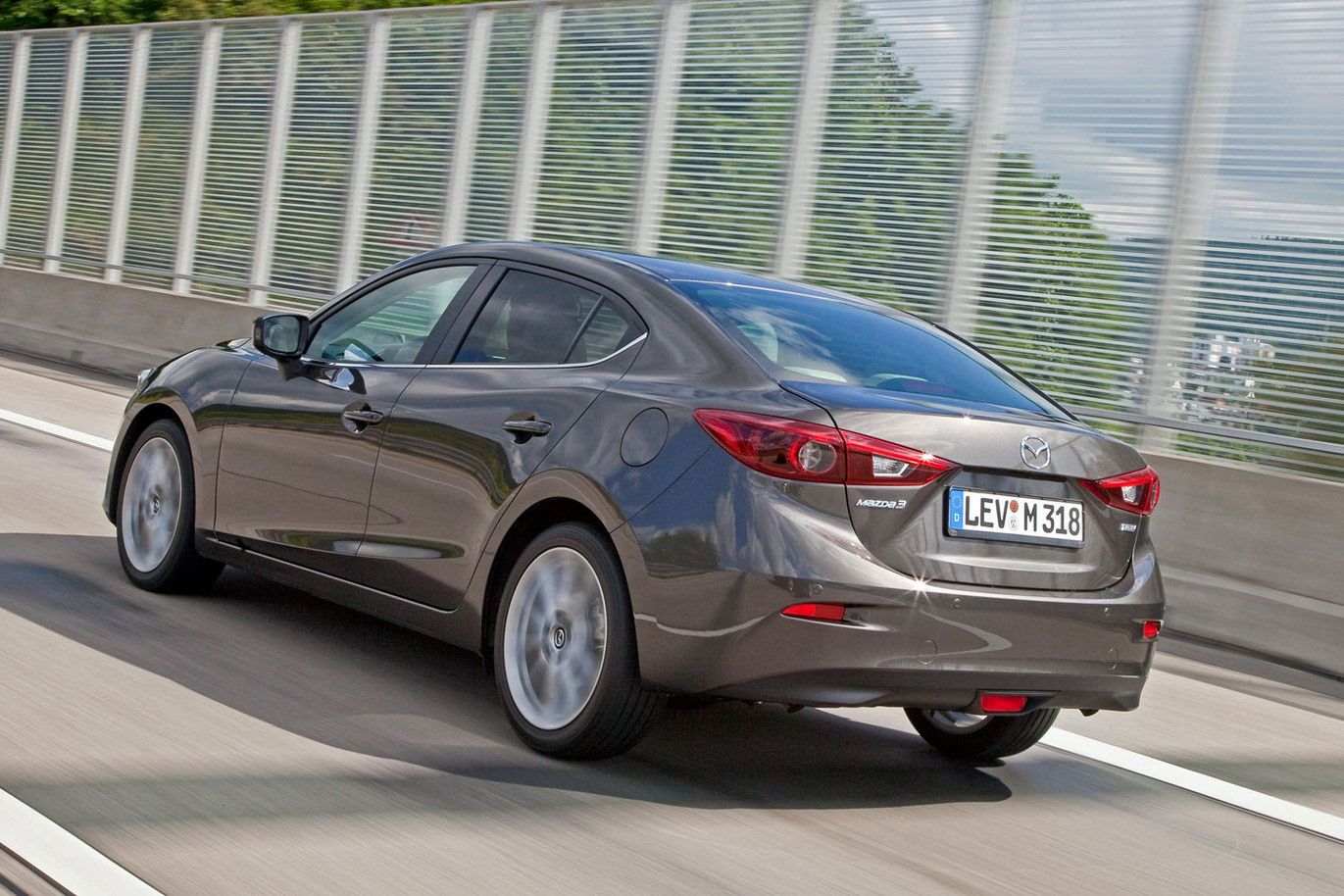 Nowa Mazda3 sedan w pełnej krasie [galeria] 25