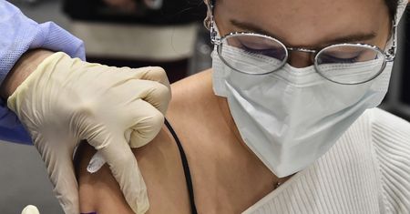 Brak odporności po szczepionce na COVID-19. Kim są non-responders i dlaczego nie działają na nich szczepionki?