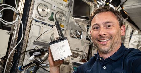 Polski astronauta wrócił na Ziemię. Jeden z eksperymentów nadal trwa